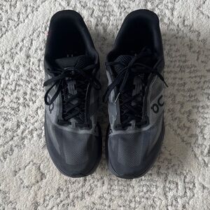 On Running Men's Black and Gray Road Running Shoes
